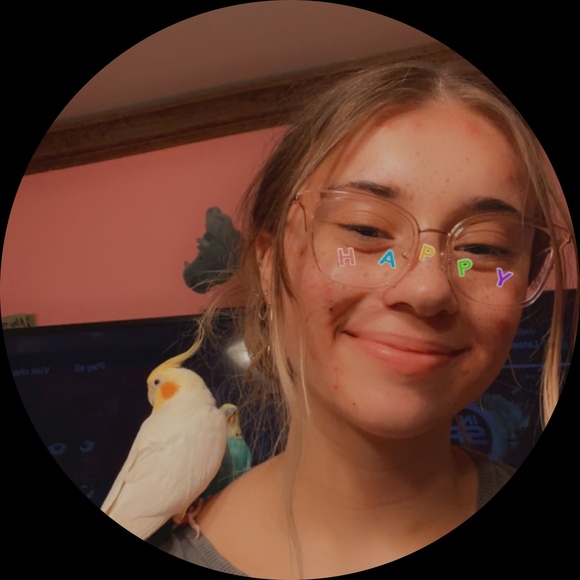 Poshmark profile picture for @mochichim